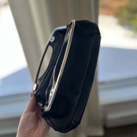 Black Clutch - Picture 3 of 3